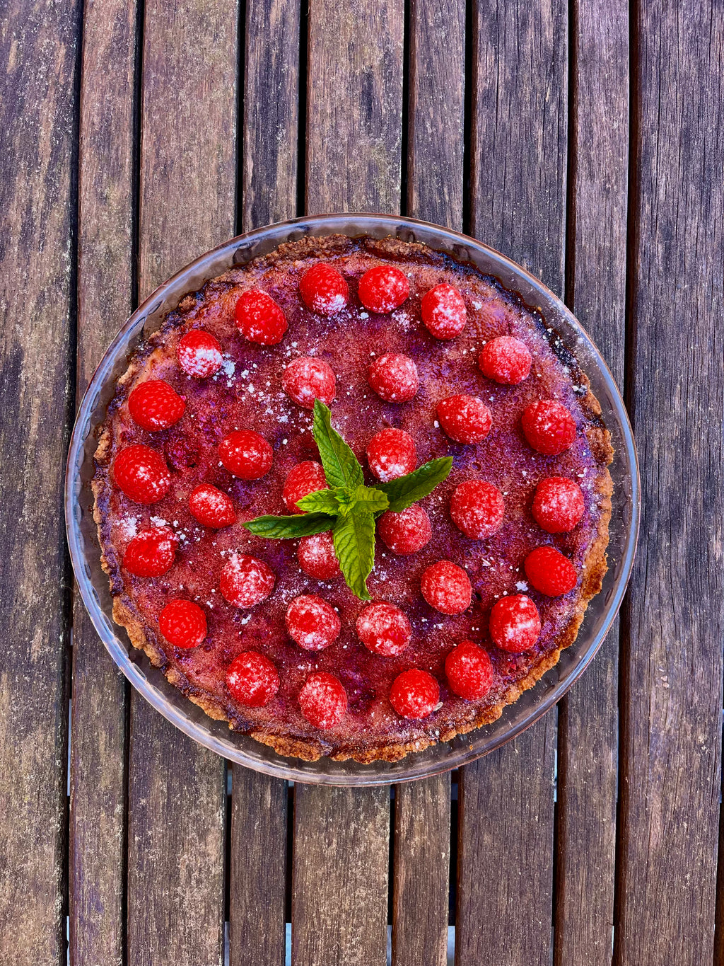 Hallonpaj servida tradicional - Postre frambuesa sueco auténtico Madrid